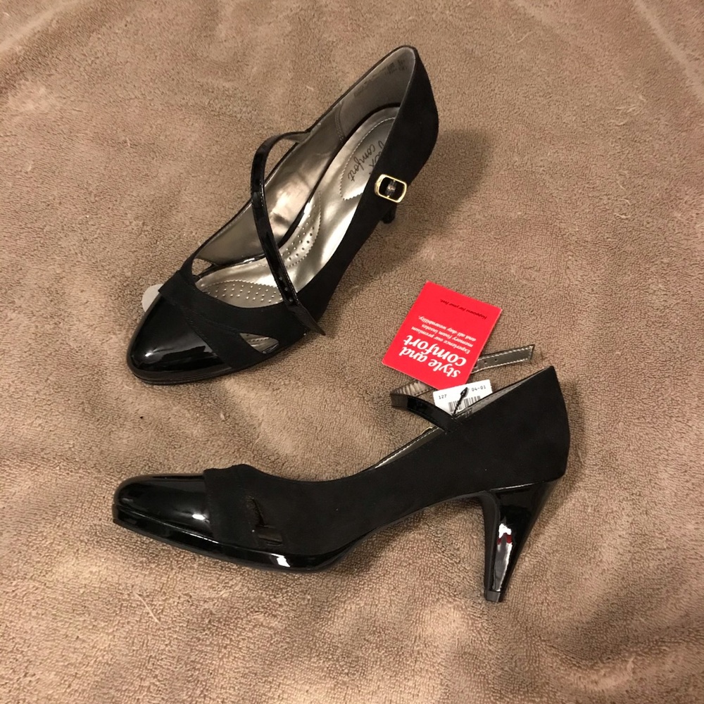 Black patent leather dress shoes